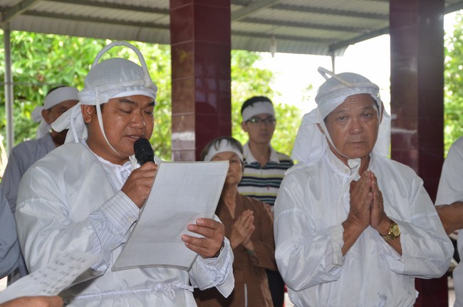 The ceremony praying for rebirth in Long An Province and Hoc Mon District