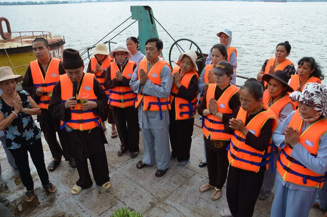 The ceremony praying for rebirth in Long An Province and Hoc Mon District