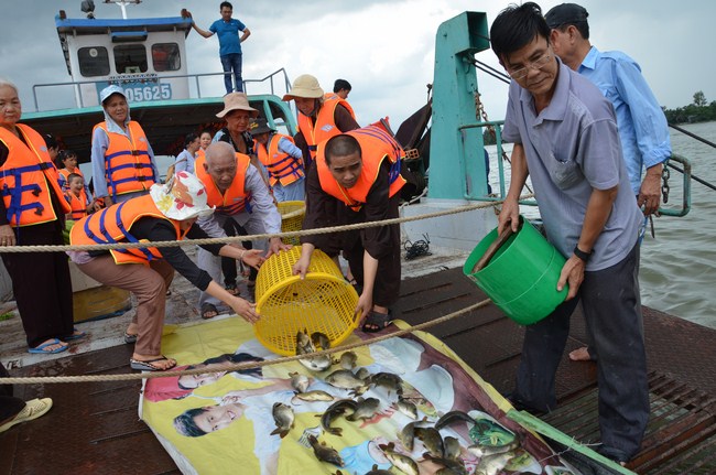 The ceremony praying for rebirth in Long An Province and Hoc Mon District