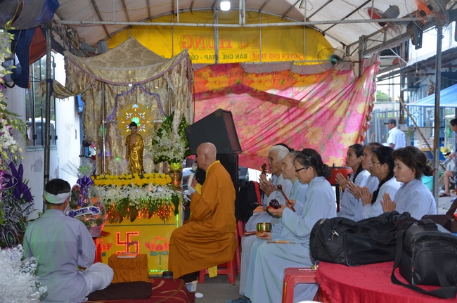 A praying ceremony for the rebirth and releasing creatures in Cu Chi