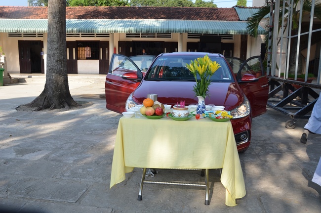 A praying ceremony for the rebirth and releasing creatures in Cu Chi