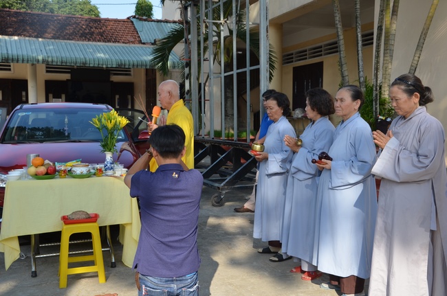 A praying ceremony for the rebirth and releasing creatures in Cu Chi