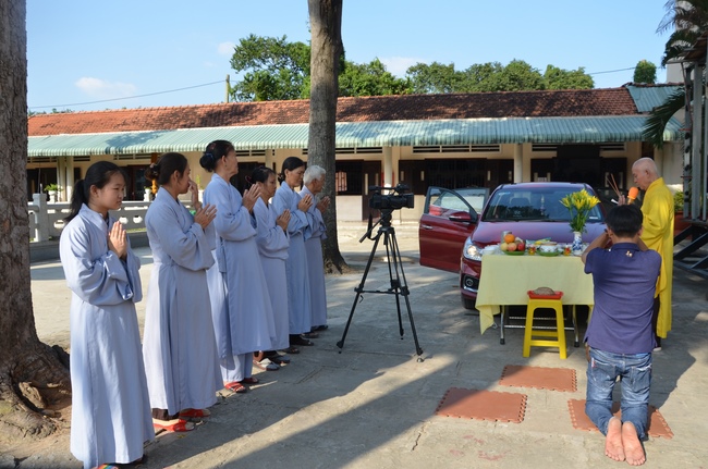 A praying ceremony for the rebirth and releasing creatures in Cu Chi