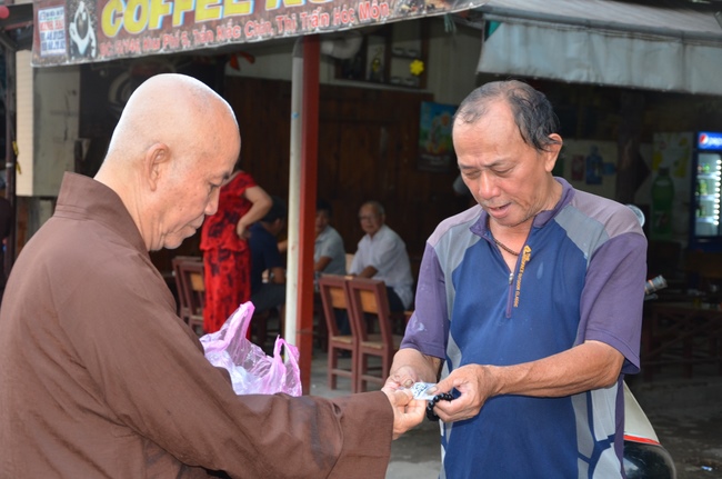 A praying ceremony for the rebirth and releasing creatures in Cu Chi