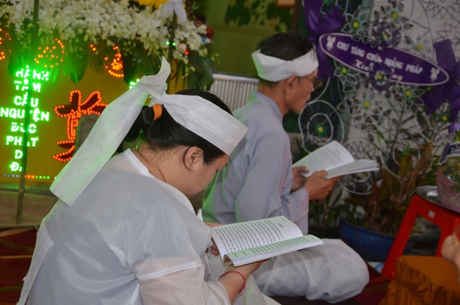 A praying ceremony for the rebirth and releasing creatures in Cu Chi