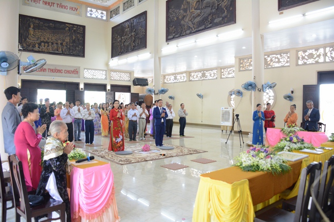 Buddhist  Wedding Ceremony