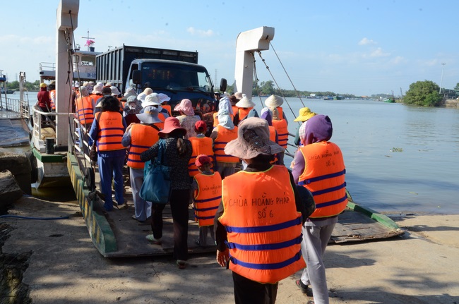 Lễ Cầu Siêu ở quận 12 và Phóng Sanh ở Củ Chi