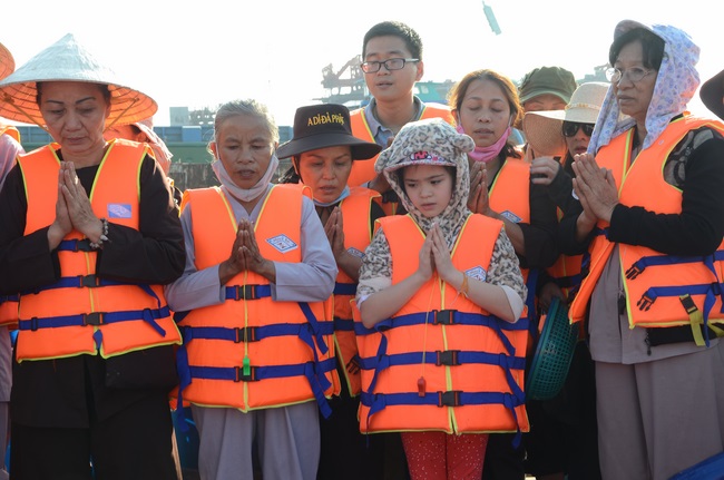 Lễ Cầu Siêu ở quận 12 và Phóng Sanh ở Củ Chi