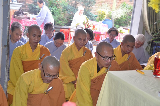 Lễ Cầu Siêu ở quận 12 và Phóng Sanh ở Củ Chi