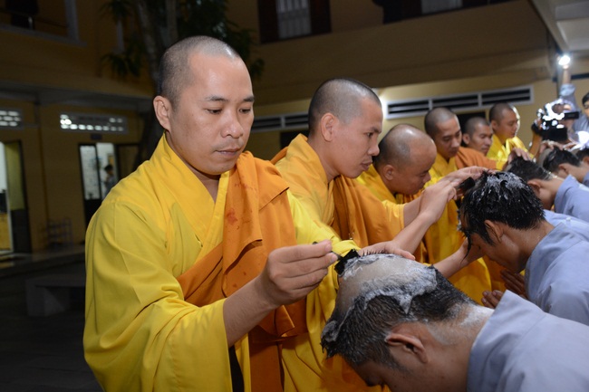 Lễ thế phát xuất gia  – đợt 2/2018