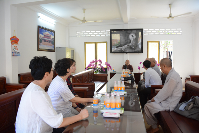 Korean Buddhist Delegation Visited Hoang Phap