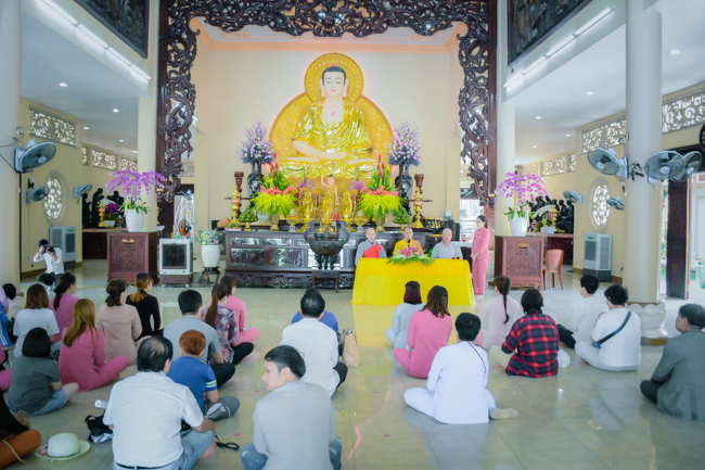 Korean Buddhist Delegation Visited Hoang Phap