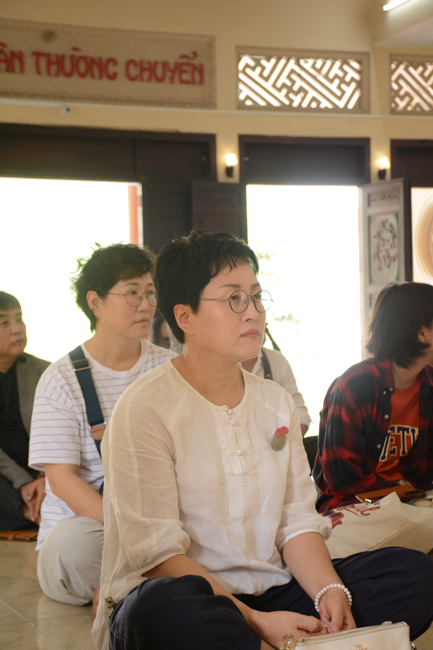 Korean Buddhist Delegation Visited Hoang Phap
