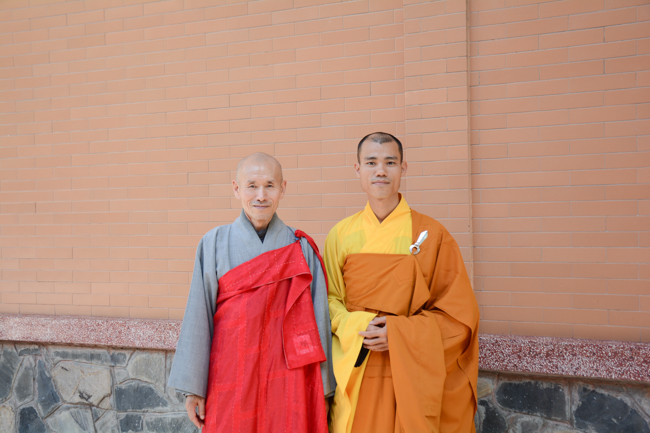 Korean Buddhist Delegation Visited Hoang Phap