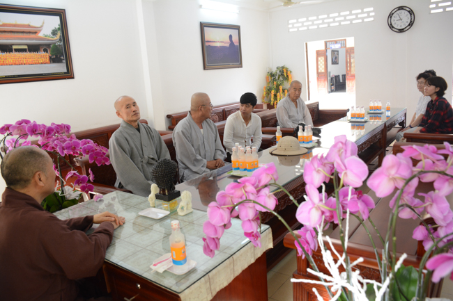 Korean Buddhist Delegation Visited Hoang Phap