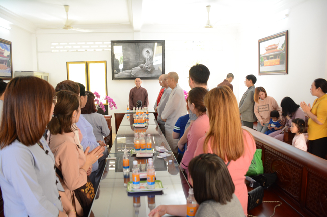 Korean Buddhist Delegation Visited Hoang Phap