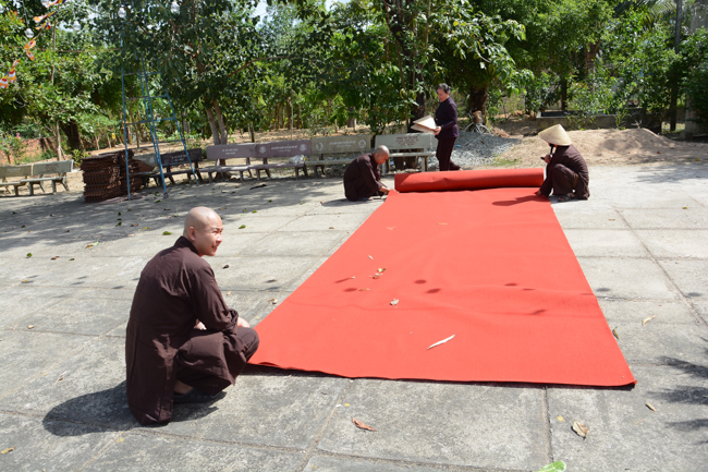 Lễ hoa đăng kỷ niệm đức Phật A-di-đà tại chùa Pháp Hiển  – Bình Thuận