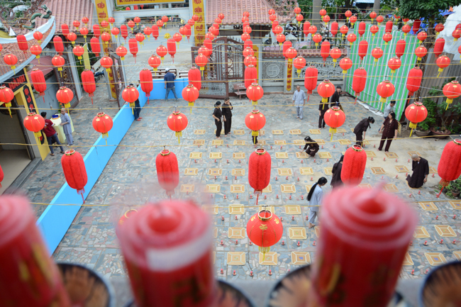 Đêm hoa đăng kỷ niệm đức Phật A-di-đà tại chùa Phước Thiện  – TP. Hồ Chí Minh