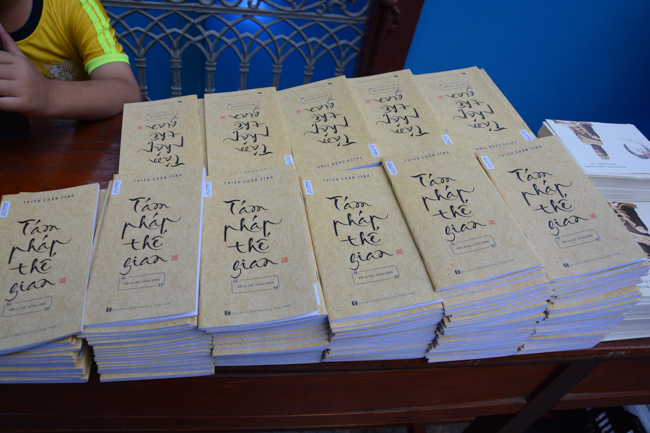 Đêm hoa đăng kỷ niệm đức Phật A-di-đà tại chùa Phước Thiện  – TP. Hồ Chí Minh