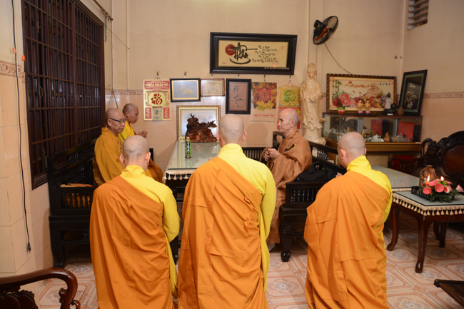 Đêm hoa đăng kỷ niệm đức Phật A-di-đà tại chùa Phước Thiện  – TP. Hồ Chí Minh