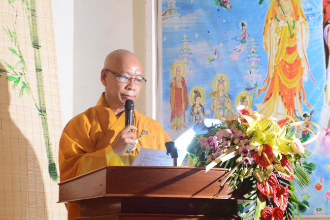 Đêm hoa đăng kỷ niệm đức Phật A-di-đà tại chùa Phước Thiện  – TP. Hồ Chí Minh