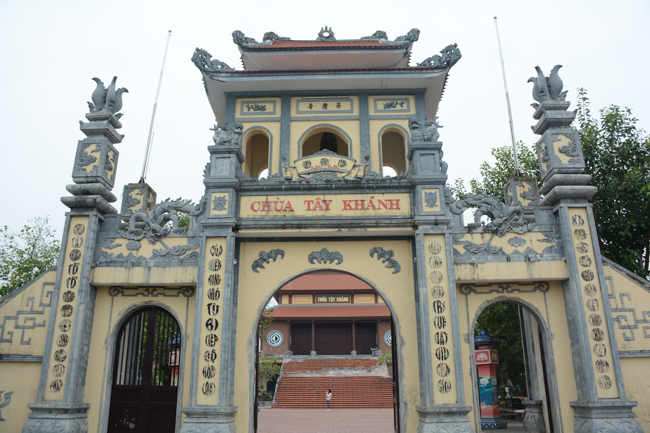 The ceremony of taking refuge at Tay Khanh Pagoda - Thai Binh
