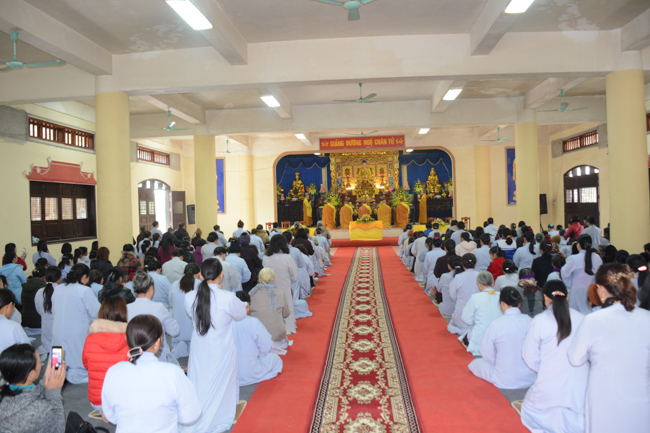 The ceremony of taking refuge at Tay Khanh Pagoda - Thai Binh