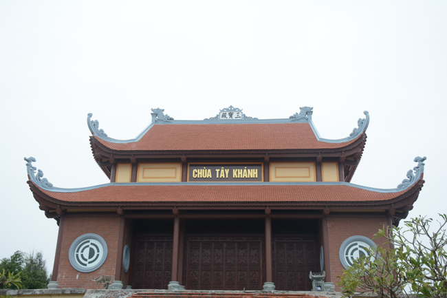 The ceremony of taking refuge at Tay Khanh Pagoda - Thai Binh
