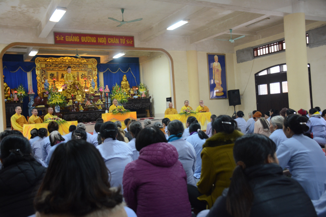 The ceremony of taking refuge at Tay Khanh Pagoda - Thai Binh