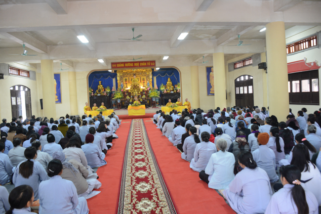 The ceremony of taking refuge at Tay Khanh Pagoda - Thai Binh