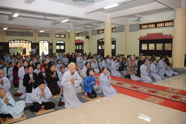 The ceremony of taking refuge at Tay Khanh Pagoda - Thai Binh
