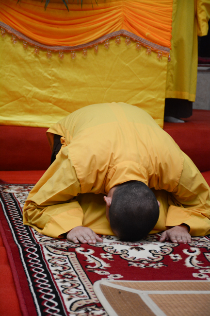 The ceremony of taking refuge at Tay Khanh Pagoda - Thai Binh