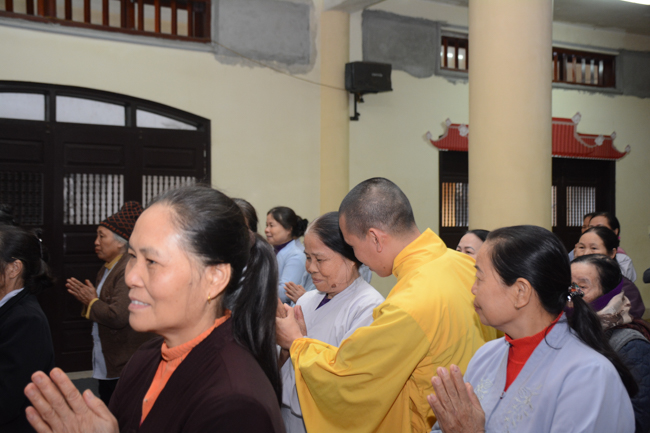 The ceremony of taking refuge at Tay Khanh Pagoda - Thai Binh