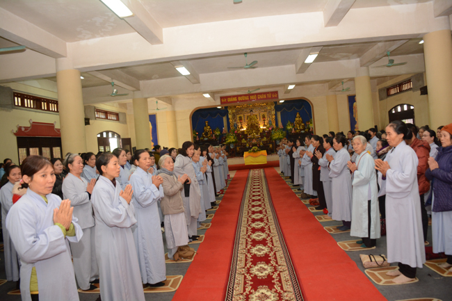 The ceremony of taking refuge at Tay Khanh Pagoda - Thai Binh