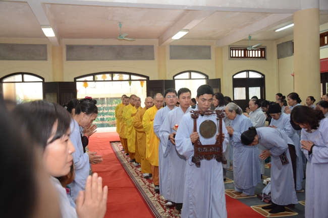 The ceremony of taking refuge at Tay Khanh Pagoda - Thai Binh