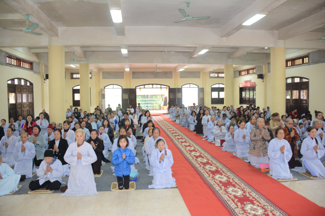 The ceremony of taking refuge at Tay Khanh Pagoda - Thai Binh