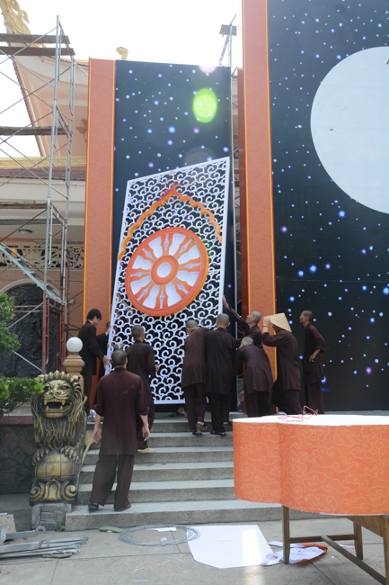 Prepare for Amitabha Buddha’s Birthday