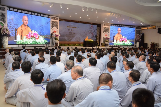 Dharma Talk “Face to Suffering” - The 90th Seven-Day Retreat