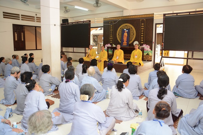 Dharma Talk “Face to Suffering” - The 90th Seven-Day Retreat