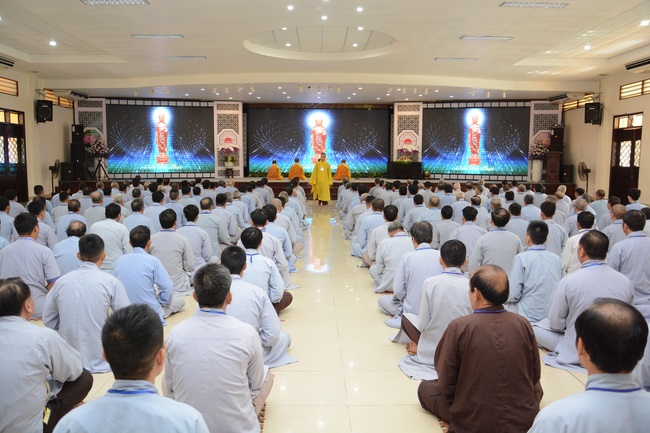 Dharma Talk “Peace and Conflict” - The 90th Seven-Day Retreat