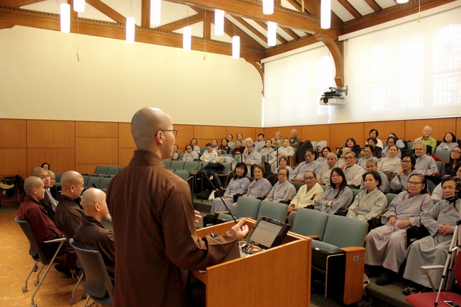Ngày quán niệm tại ĐH Harvard: Vẫn Còn Hạnh Phúc