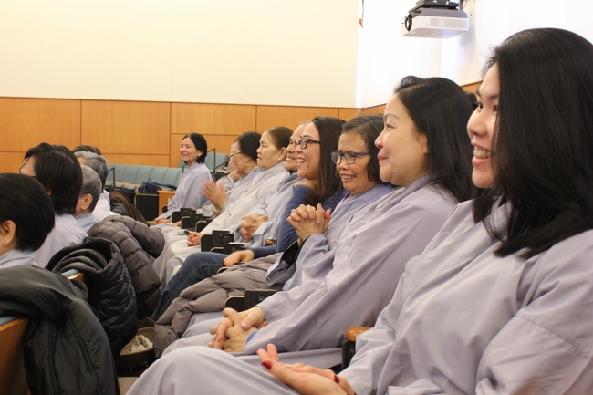 Ngày quán niệm tại ĐH Harvard: Vẫn Còn Hạnh Phúc