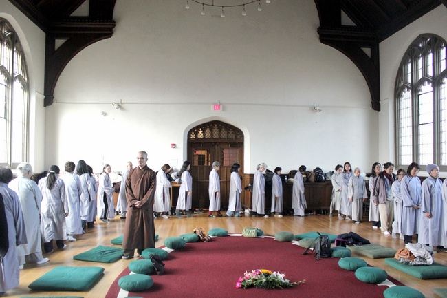 Ngày quán niệm tại ĐH Harvard: Vẫn Còn Hạnh Phúc