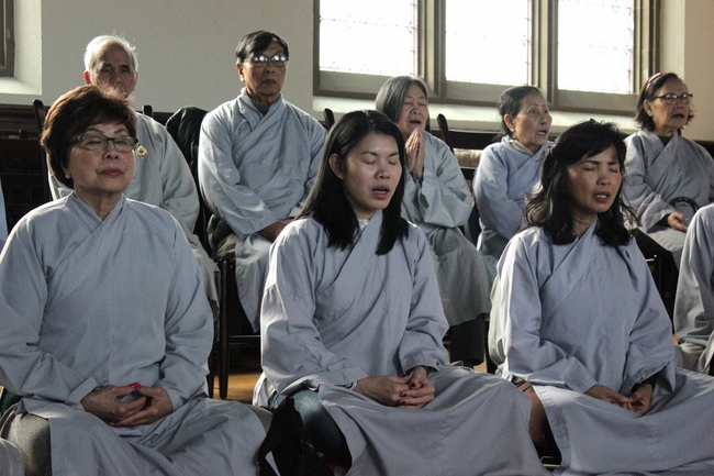 Ngày quán niệm tại ĐH Harvard: Vẫn Còn Hạnh Phúc