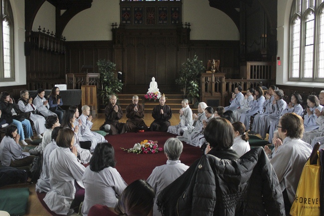 Ngày quán niệm tại ĐH Harvard: Vẫn Còn Hạnh Phúc