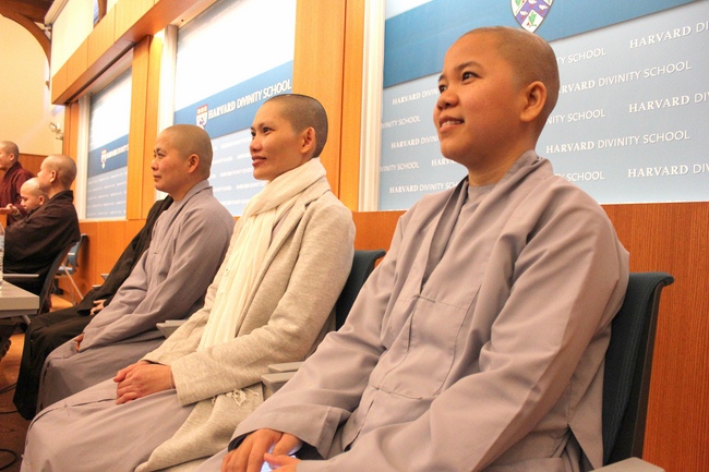 Ngày quán niệm tại ĐH Harvard: Vẫn Còn Hạnh Phúc