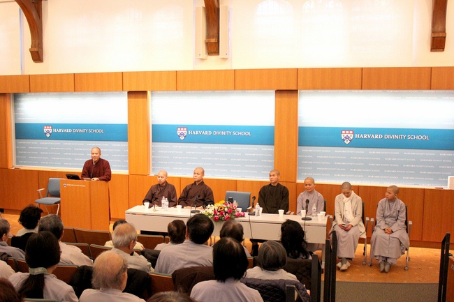 Ngày quán niệm tại ĐH Harvard: Vẫn Còn Hạnh Phúc