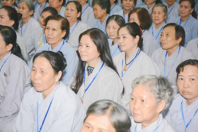 Dharma Talk “Giving up – Letting go” – The 90th Seven-Day Retreat