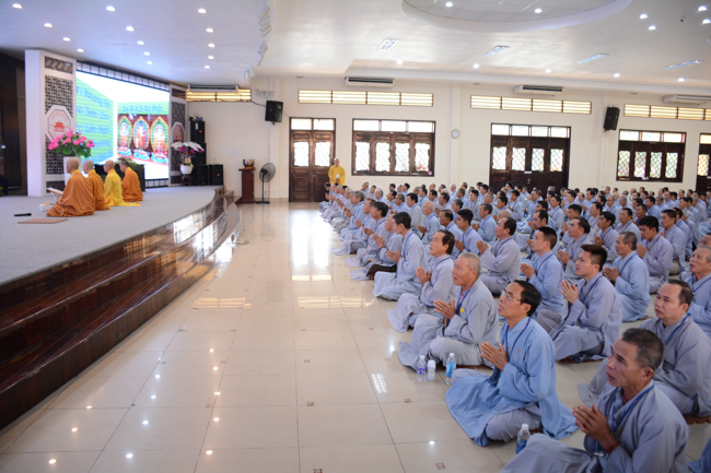 Dharma Talk “Giving up – Letting go” – The 90th Seven-Day Retreat