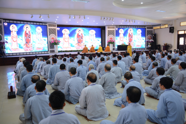 Dharma Talk “Giving up – Letting go” – The 90th Seven-Day Retreat